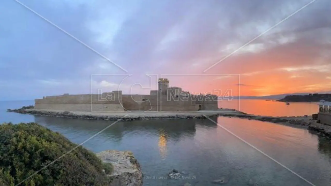 Inaugurato a Le Castella “Pelagos”, il museo tecnologico del mare