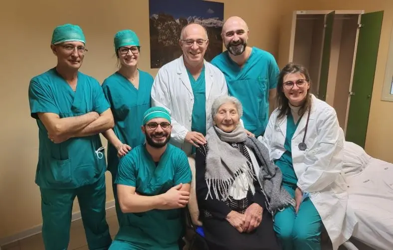 Castrovillari, impiantato un pacemaker su una “nonnina” cosentina di 100 anni