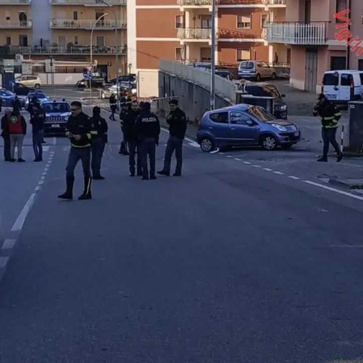 Incidente a Lamezia Terme, auto si schianta contro un muretto: muore una 26enne