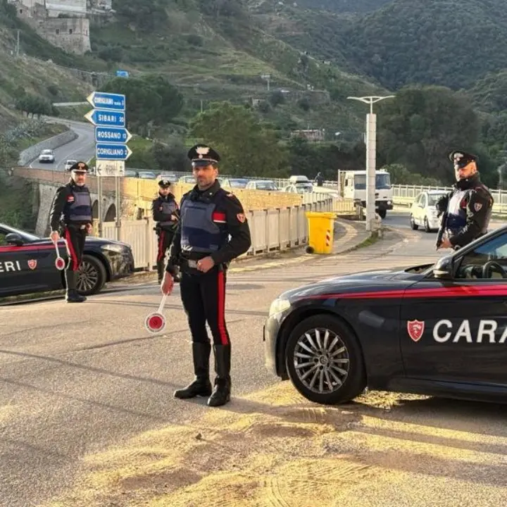 Corigliano Rossano, straniero colpito a calci e pugni e derubato: arrestato un 30enne