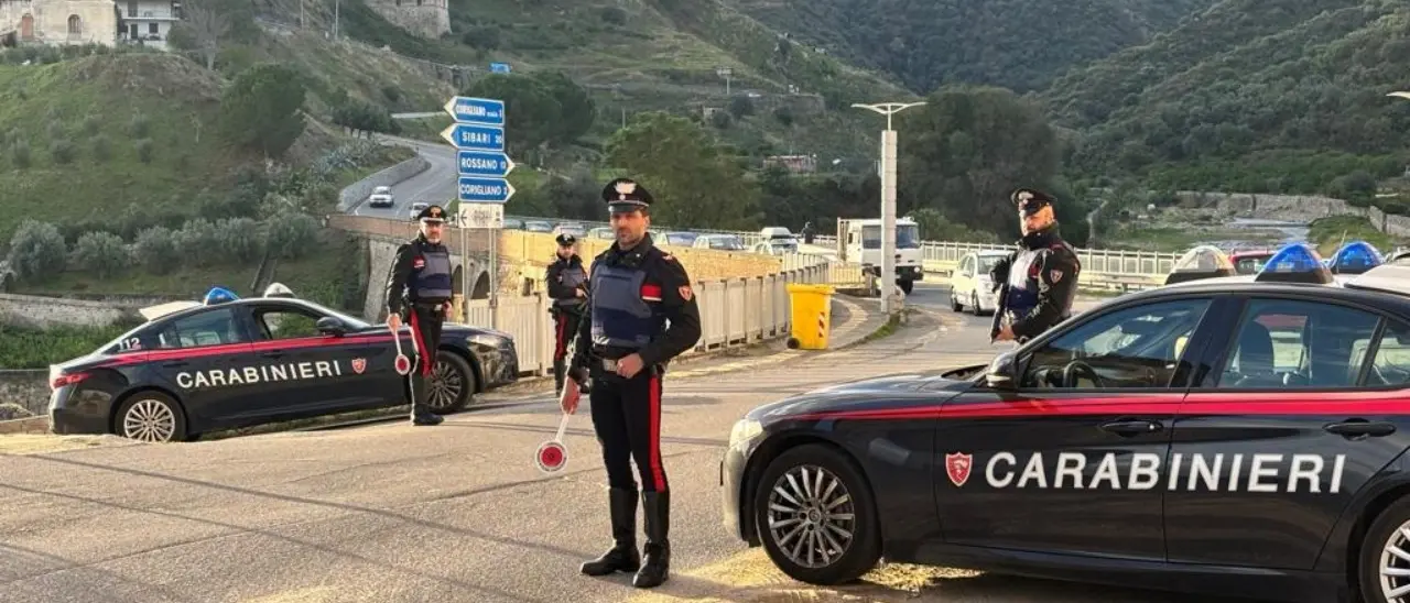Corigliano Rossano, straniero colpito a calci e pugni e derubato: arrestato un 30enne