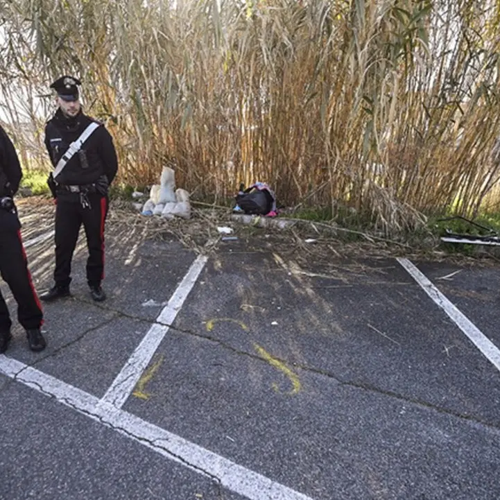 Roma, 14enne ucciso a colpi di pistola dopo una lite. Lo zio: «Gli hanno tolto la vita per niente»