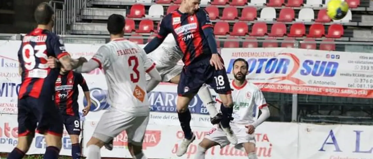Serie C, poker del Crotone a Torre del Greco: Turris affondata 4-0