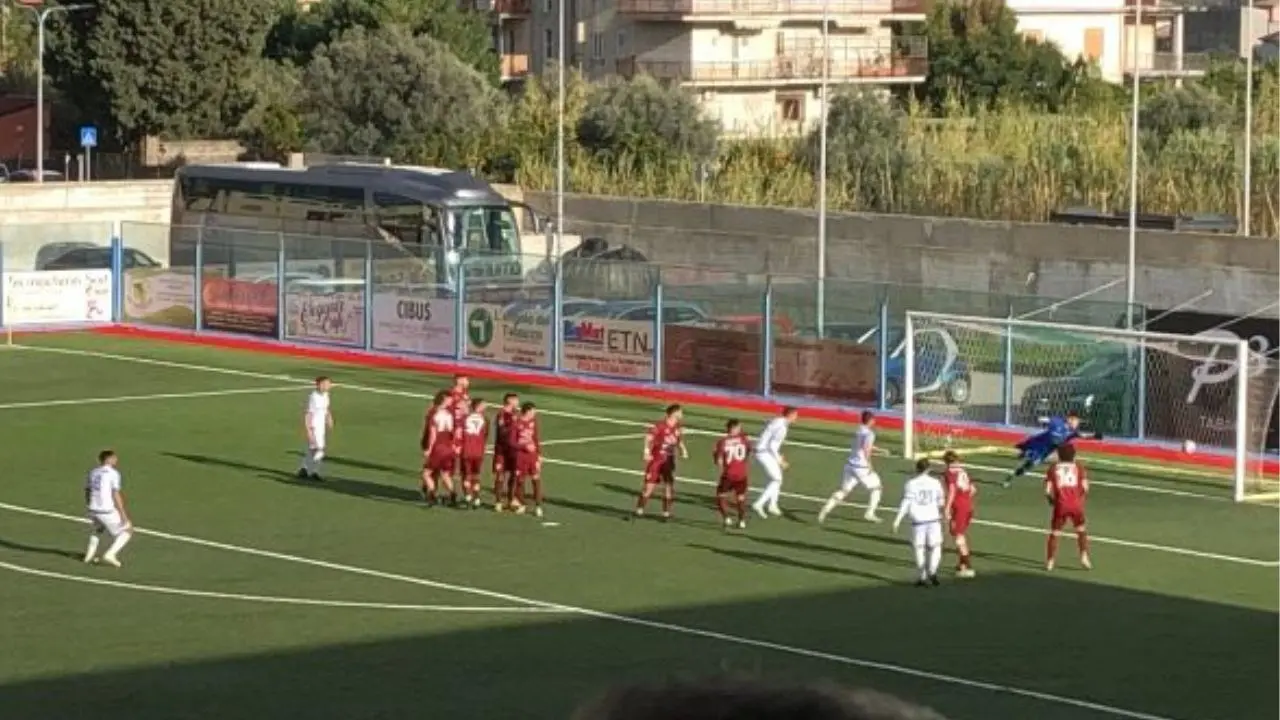 Serie D, il Locri cede il passo al Siracusa: 3-1 allo stadio Macrì per i siciliani secondi in classifica