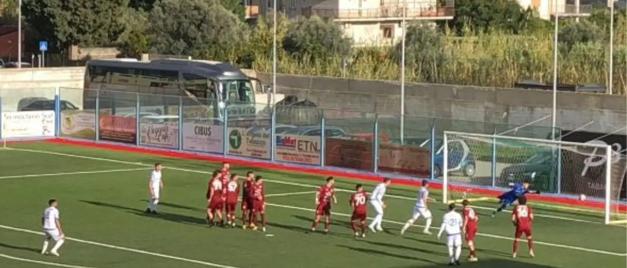 Serie D, il Locri cede il passo al Siracusa: 3-1 allo stadio Macrì per i siciliani secondi in classifica