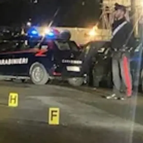 Agguato a colpi di pistola a Roma: ucciso il 33enne Cristiano Molè, ferito l’amico che era con lui