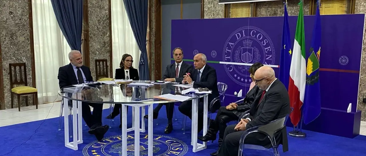 Il ministero dell’Interno dice sì a 134 assunzioni al Comune di Cosenza. Il sindaco Caruso: «Ora si parte davvero»