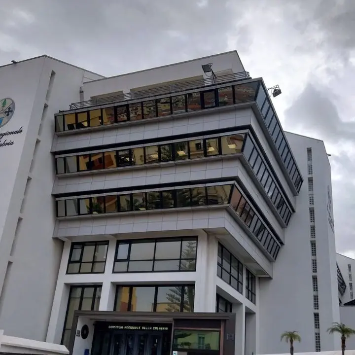 Autonomia differenziata, i consiglieri regionali della Lega contro Falcomatà: «Se è fascismo è stato introdotto dalla sinistra»