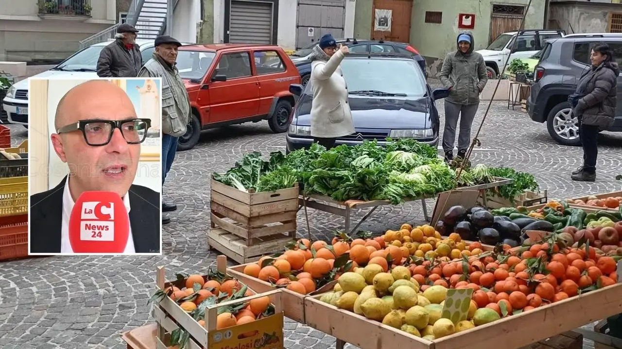 Acri, la “nuova” sede del mercato ortofrutticolo non convince gli ambulanti: «Vendite diminuite». Il sindaco: «Non si cambia»