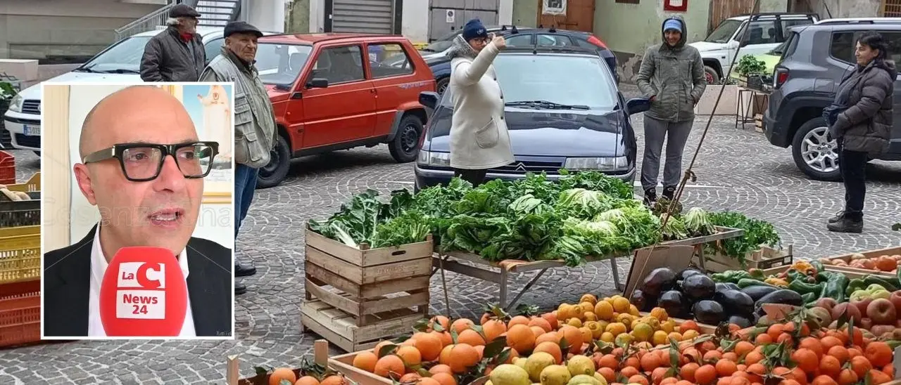 Acri, la “nuova” sede del mercato ortofrutticolo non convince gli ambulanti: «Vendite diminuite». Il sindaco: «Non si cambia»