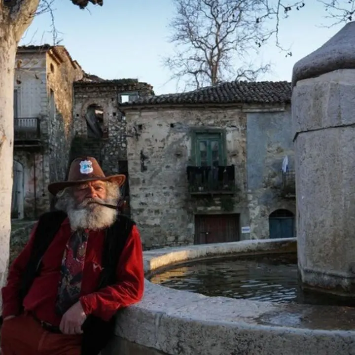 È morto “Libero”, l’ultimo abitante di Roscigno Vecchia: il 76enne viveva da solo nel borgo patrimonio dell’Unesco