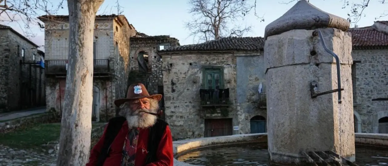 È morto “Libero”, l’ultimo abitante di Roscigno Vecchia: il 76enne viveva da solo nel borgo patrimonio dell’Unesco