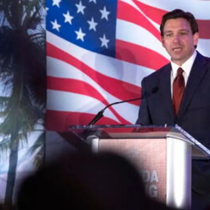 Usa 2024, Ron DeSantis abbandona le primarie e sosterrà Trump