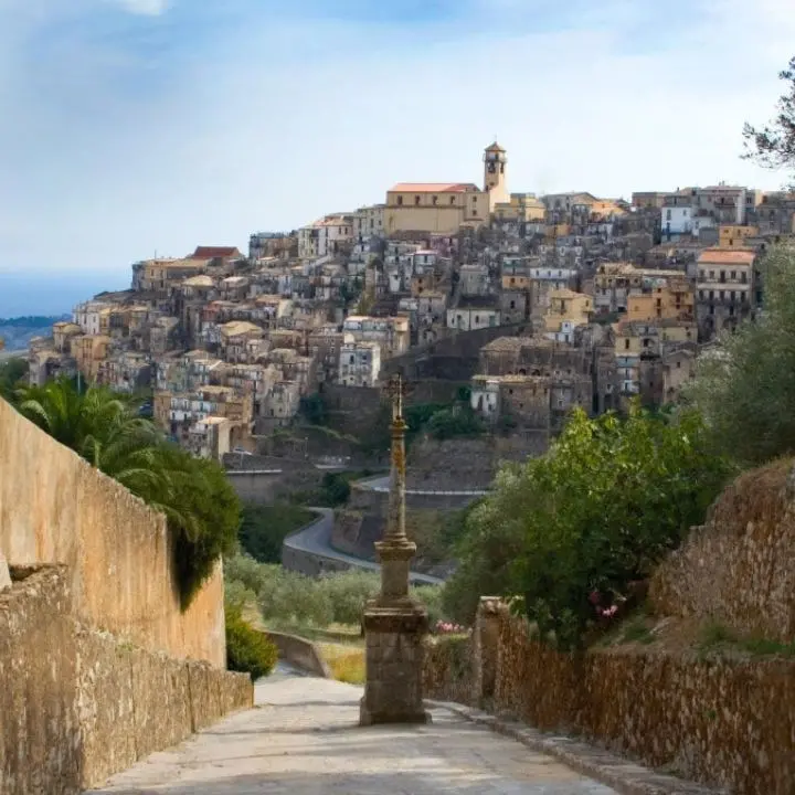 Borgo dei borghi 2024, Badolato unica località calabrese in corsa per il titolo