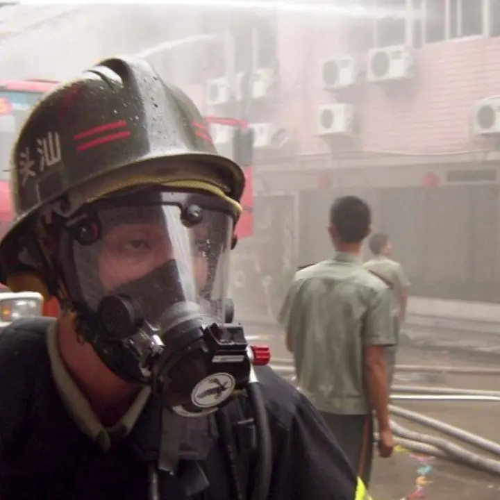 Tragico incendio in Cina, a fuoco un dormitorio scolastico: tredici morti e un ferito