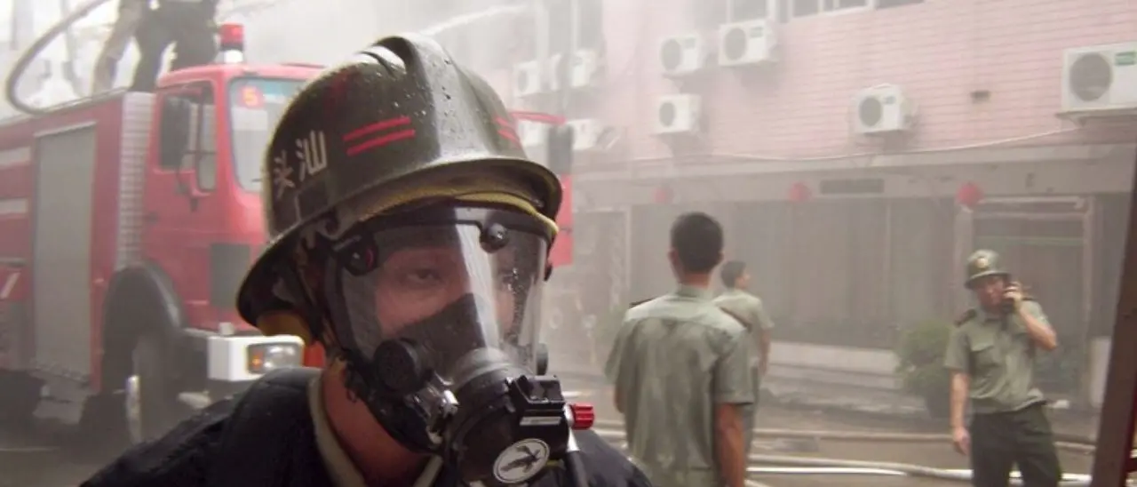 Tragico incendio in Cina, a fuoco un dormitorio scolastico: tredici morti e un ferito