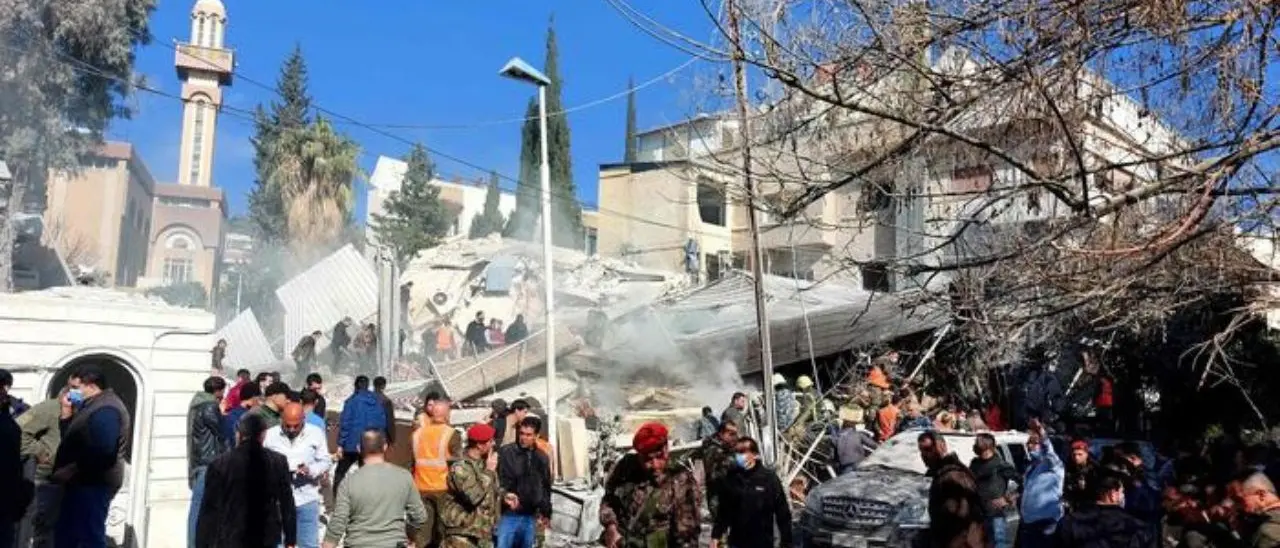 Siria, cinque morti in un attacco missilistico su Damasco: «Raid israeliano»