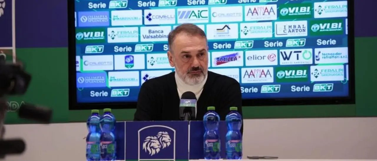 Feralpisalò-Catanzaro 3-0, Vivarini: «C’è poco da parlare. Rimbocchiamoci le maniche e prepariamo la prossima partita»