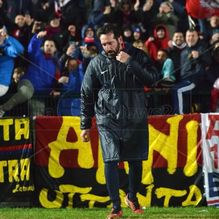 Cosenza-Venezia 4-2, Caserta sprizza gioia: «Oggi finalmente sorridiamo»