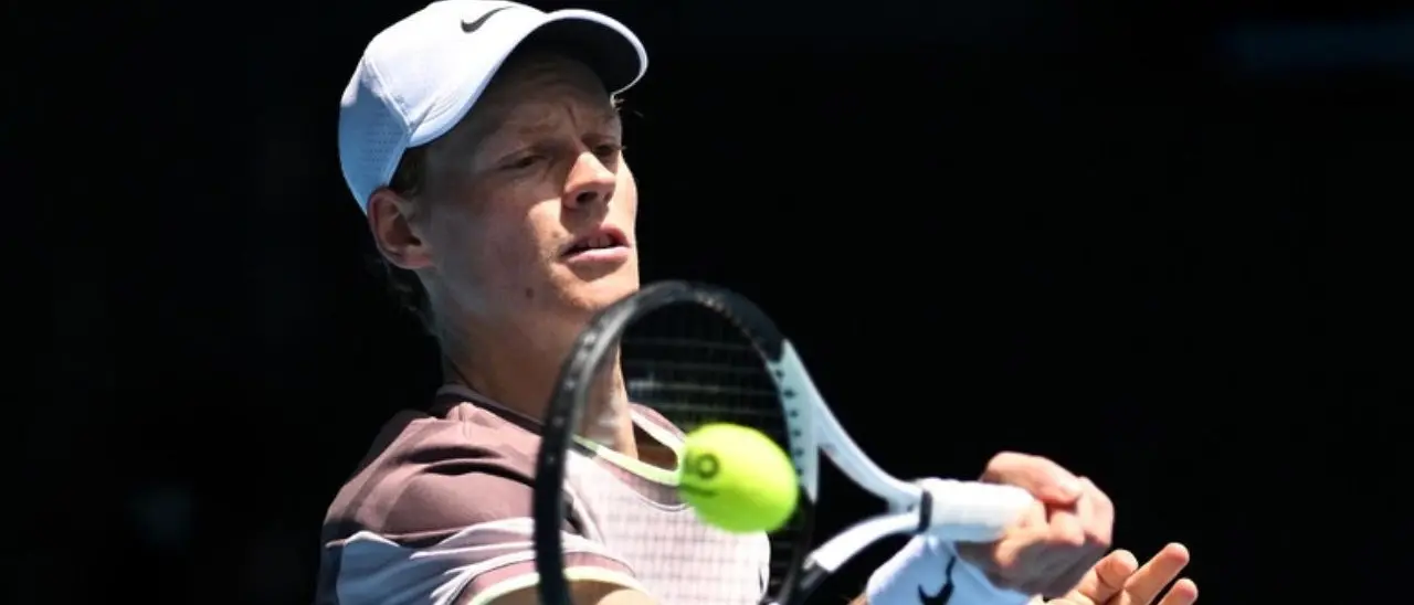 Tennis, urlo Sinner: supera Khachanov e vola ai quarti di finale degli Australian Open