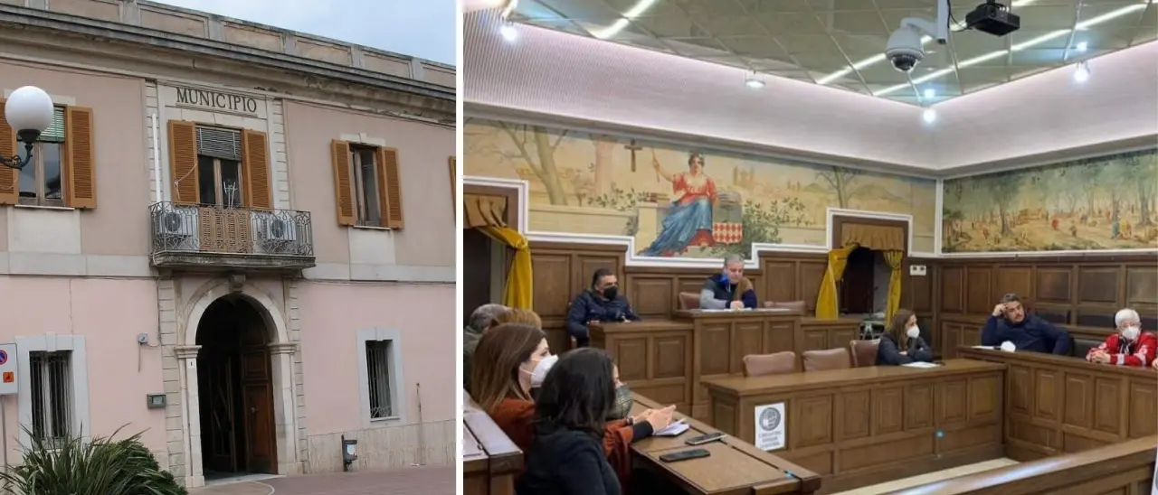 Cittanova, Consiglio di solidarietà al sindaco ma fuori il presunto aggressore urla con un megafono: «Tutto falso»