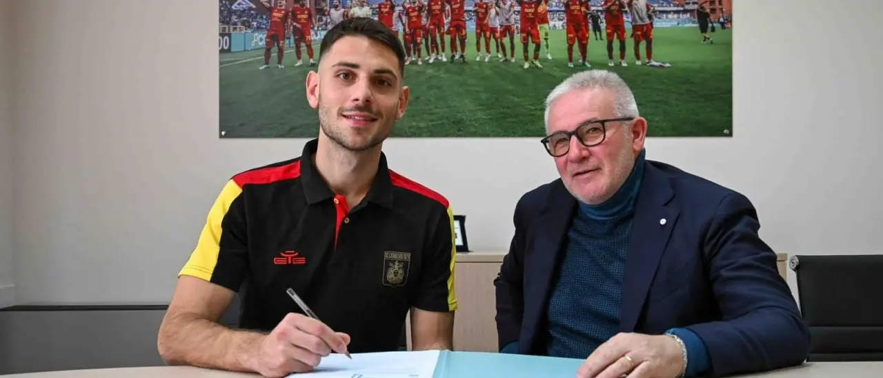 Catanzaro, il difensore brasiliano Matias Antonini è un giocatore giallorosso