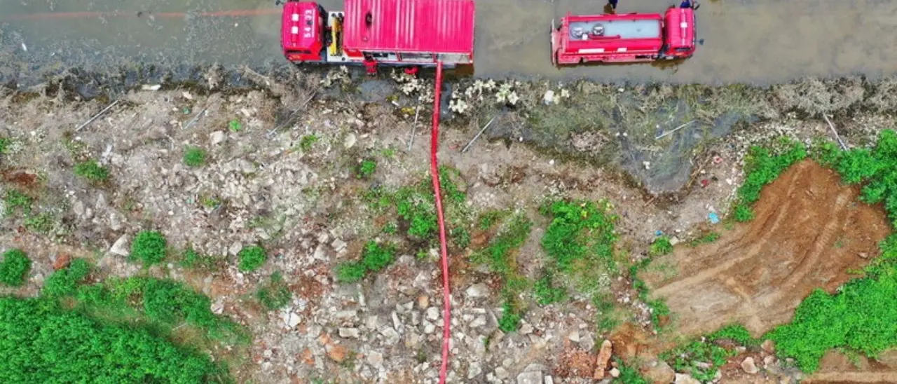 Cina, una frana seppellisce una cittadina nello Yunnan: 44 morti