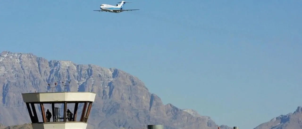 Afghanistan, aereo passeggeri indiano precipita nel nord-est: 6 morti