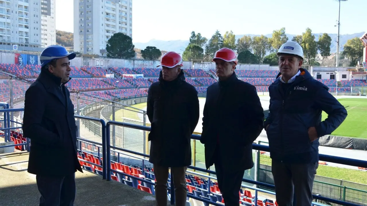 Cosenza, partono i lavori allo stadio Marulla. Il ds Gemmi concentrato sulle cessioni