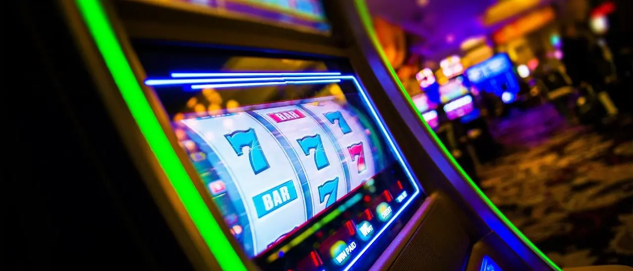 Gioco illegale nelle province di Catanzaro e Crotone, 13 persone denunciate e sanzioni fino a 50mila euro