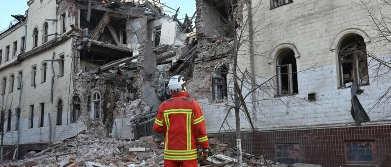 Ucraina, missili russi piovono su Kiev e Kharkiv: due morti e decine di feriti