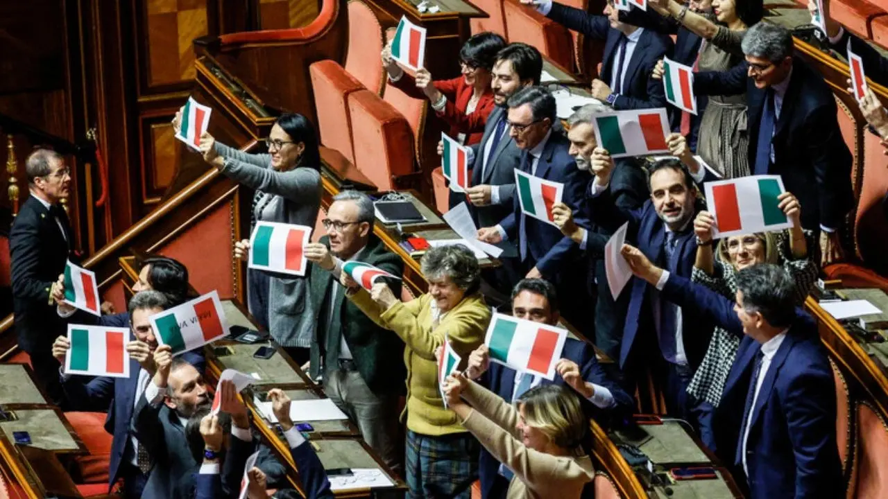 I soldi non ci sono, i Lep neanche. L’autonomia differenziata esiste soltanto nel Fight club della politica