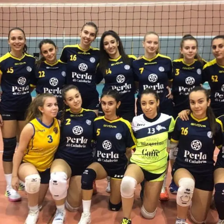 Pallavolo Rossano domina a Bisignano: 3-0 alla Craticam e primo posto blindato\n
