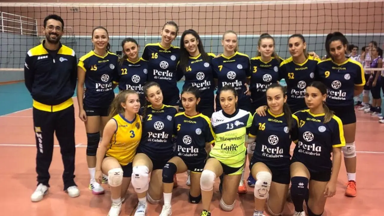 Pallavolo Rossano domina a Bisignano: 3-0 alla Craticam e primo posto blindato\n