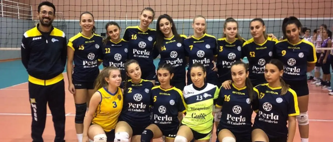Pallavolo Rossano domina a Bisignano: 3-0 alla Craticam e primo posto blindato\n