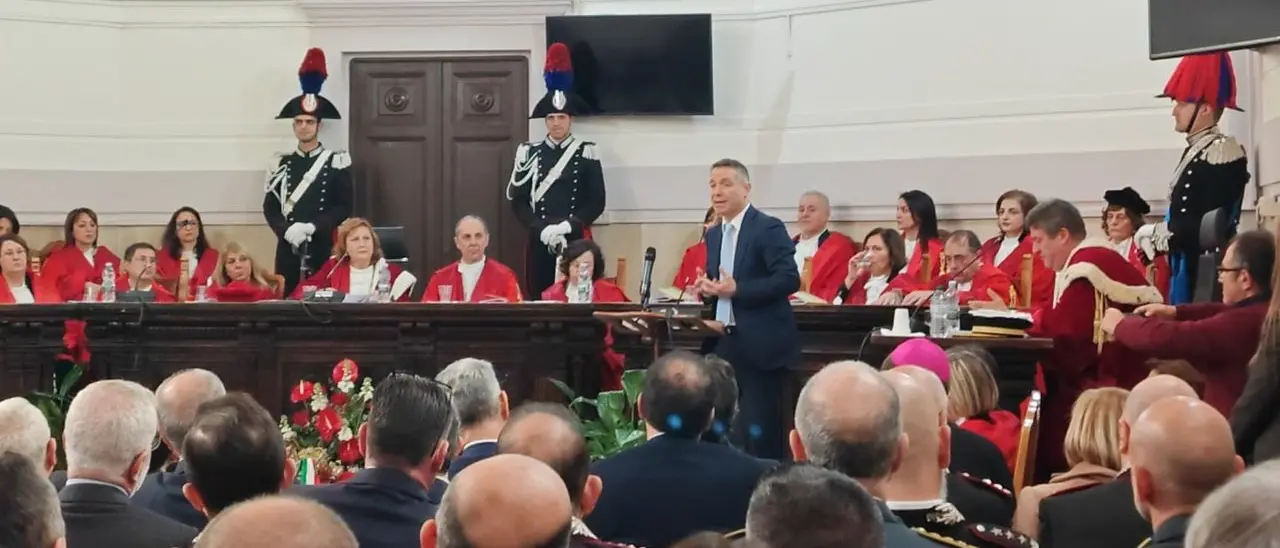 Falvo: «Nessun magistrato vuole lavorare a Vibo, Lamezia o Crotone. Restano per tre anni, poi vanno via»