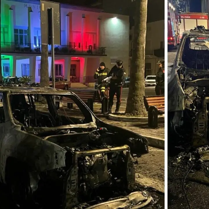 Bagnara, incendiata un’auto della polizia locale. Indagini in corso