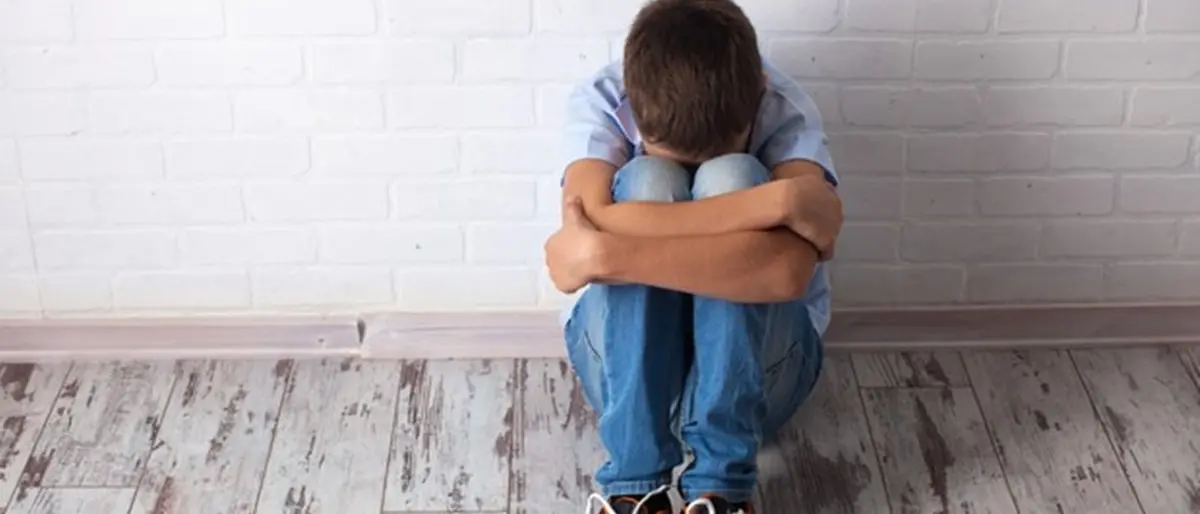 Violenza fisica e verbale nei confronti di un loro compagno di classe: denunciati due bulli a Gioia Tauro