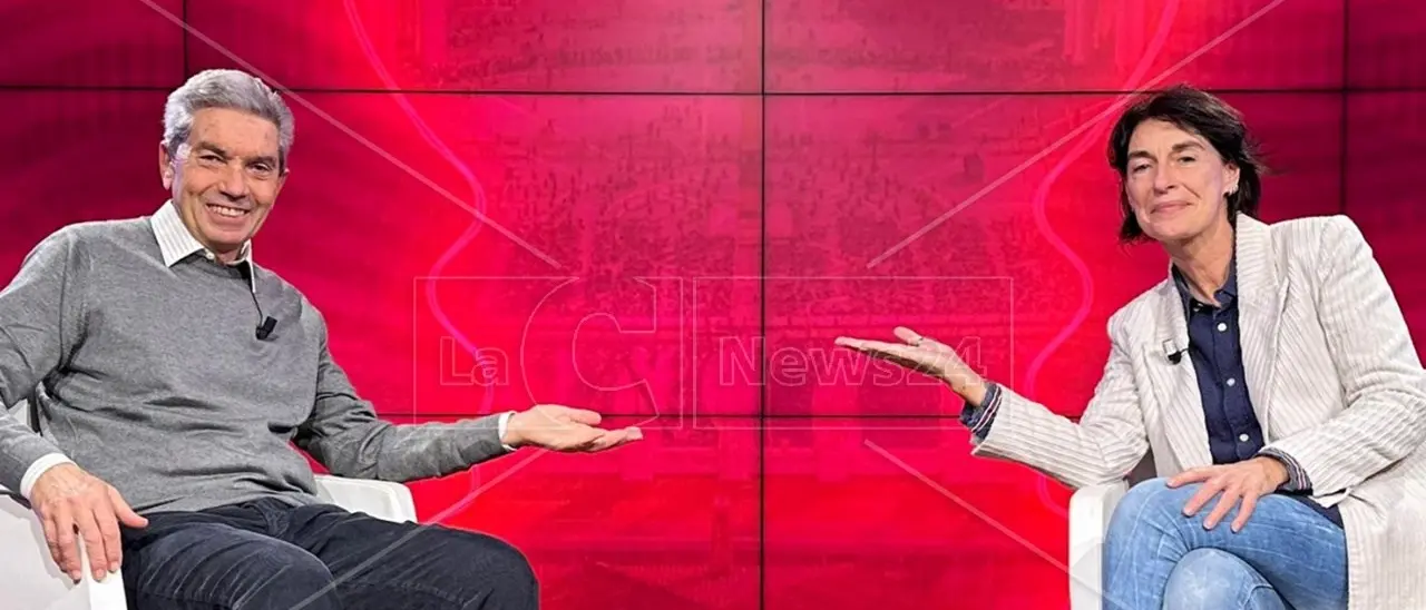 «Papà, voglio fare il giornalista»: i ricordi più intimi e la storia di Antonio Padellaro a Vis-à-vis