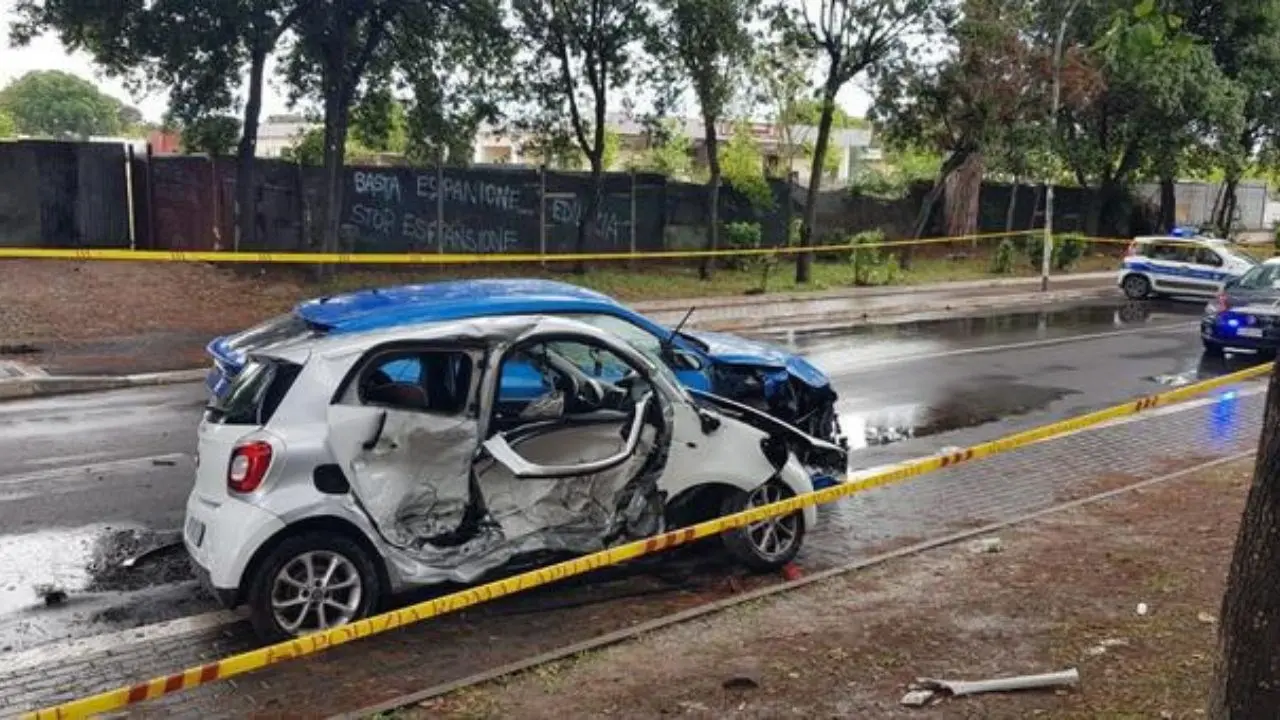 Travolse con il suv una Smart uccidendo un bimbo di 5 anni a Roma: youtuber patteggia 4 anni e 4 mesi