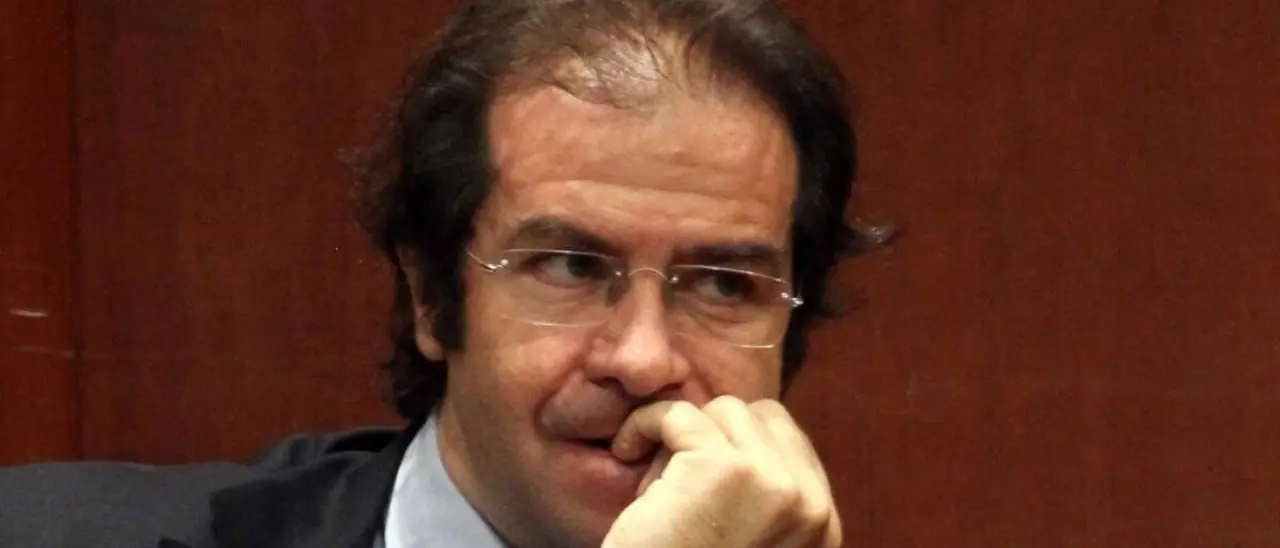 Voti dalla ’Ndrangheta e rapporti con i servizi segreti deviati, Alberto Sarra collante tra poteri occulti a Reggio Calabria