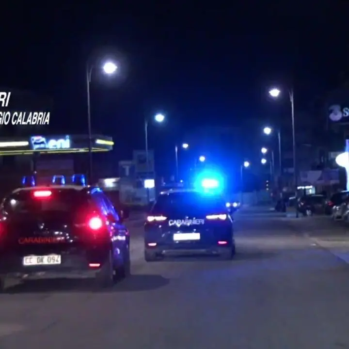 Rosarno, sorpreso mentre ruba le finestre di un edificio popolare: un arresto
