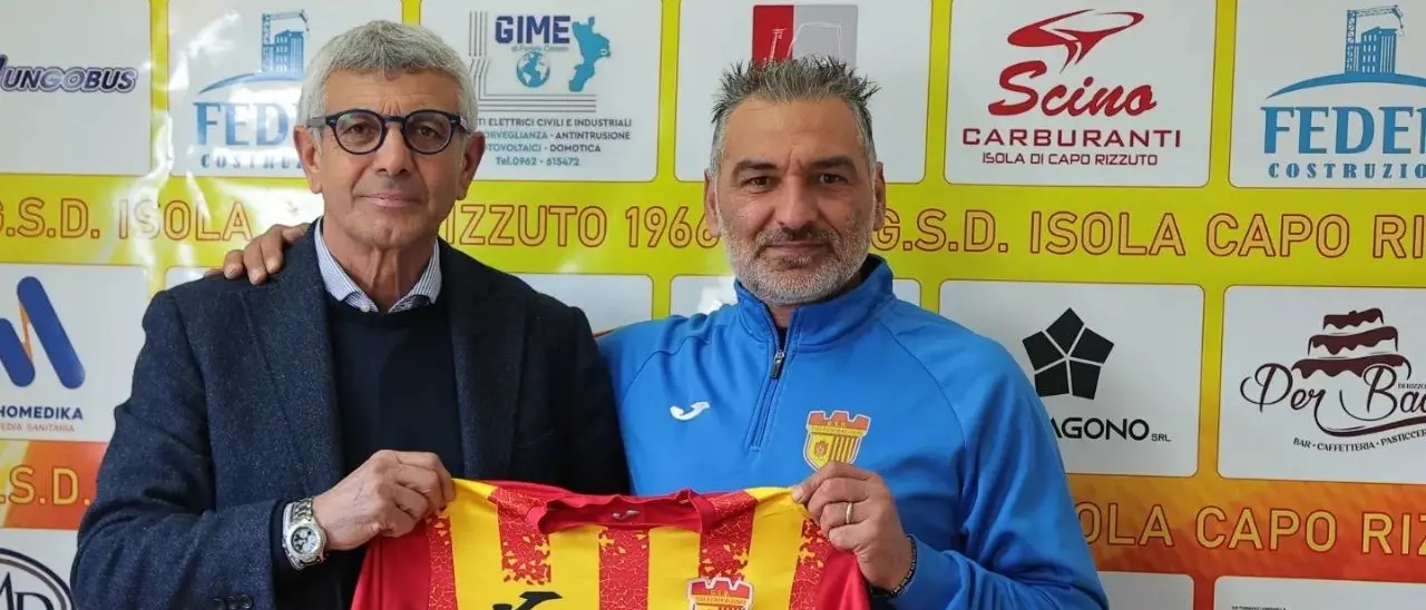 Eccellenza, riecco Tony Lio: è lui il nuovo allenatore dell’Isola Capo Rizzuto