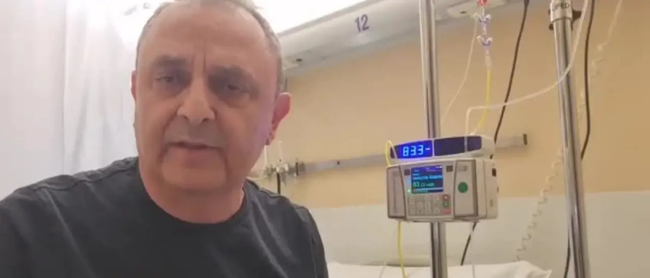 Il videomessaggio del sindaco di Cetraro dall’ospedale: «Sono malato, la comunità sia unita al mio fianco»