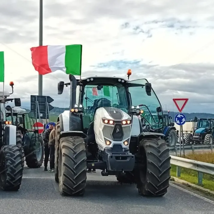La Lega non può salire sui trattori calabresi ma al Nord cerca di cavalcare la protesta per superare Meloni a destra