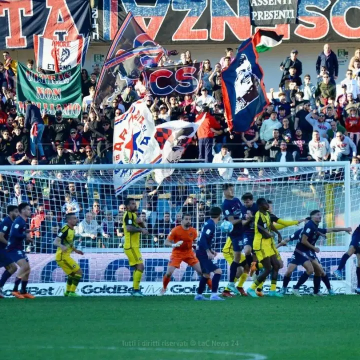 Cosenza-Pisa, rossoblù acciuffati all’ultimo istante: al \"Marulla\" finisce 1-1