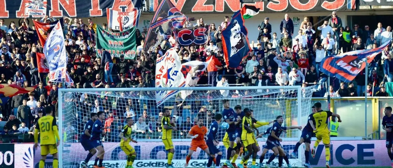 Cosenza-Pisa, rossoblù acciuffati all’ultimo istante: al \"Marulla\" finisce 1-1