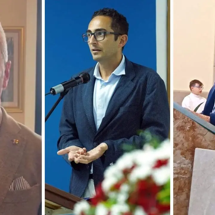 “Io sto con don Gianni”, ondata di solidarietà per il parroco di Varapodio. Il sindaco: «Siamo sprofondati, dobbiamo reagire»