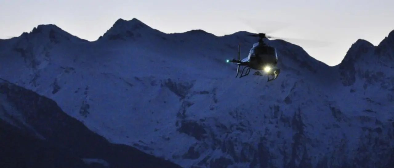 Francia, scialpinista italiano muore sui pendii della Tete de Fer durante un’escursione