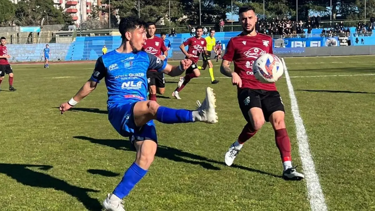 Serie D, finale beffardo per il Locri: al Ragusa basta un gol di Cardinale per conquistare i 3 punti